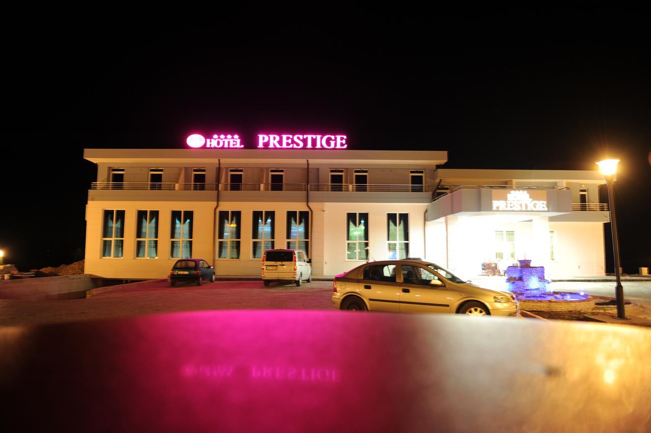 Hotel Prestige Struga Ngoại thất bức ảnh