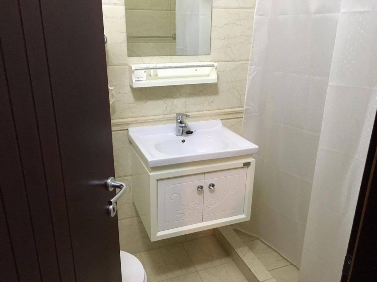 Hotel Prestige Struga Ngoại thất bức ảnh