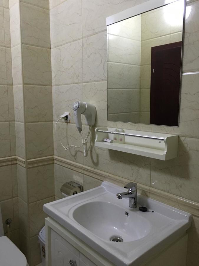 Hotel Prestige Struga Ngoại thất bức ảnh